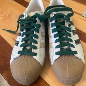 Adidas Metropolitan X Superstar 80 gum sole